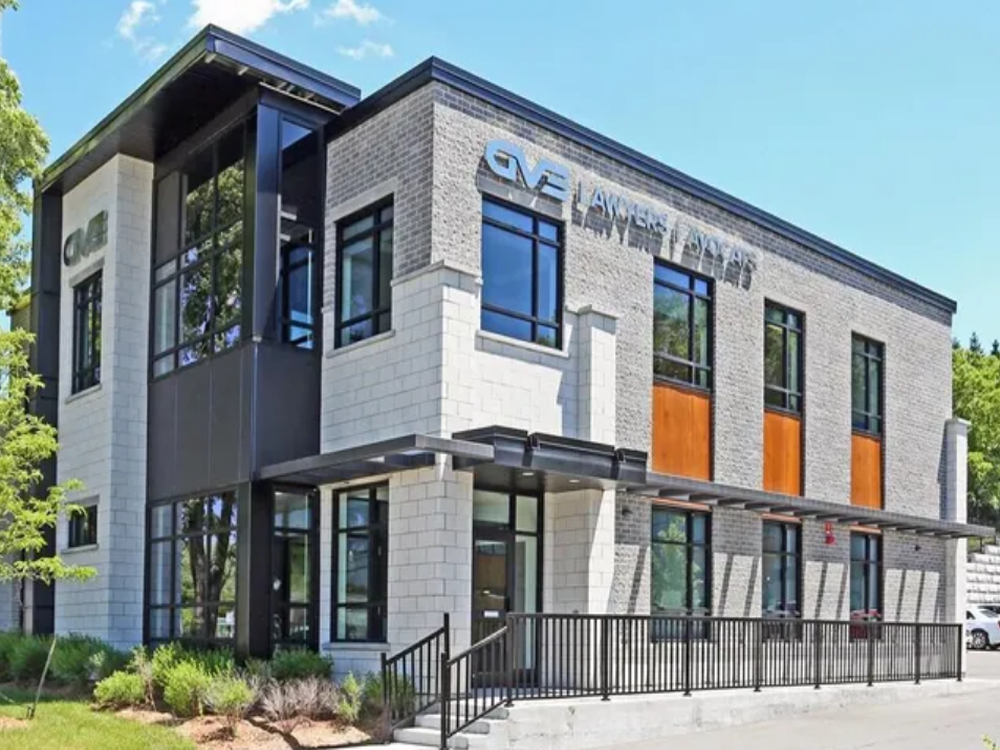 2618–2628 St. Joseph Boulevard in Ottawa – commercial property frontage with ample parking and modern design, ideal for businesses.