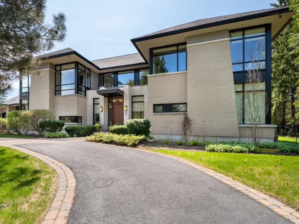 Residential property at 37 Rothwell Drive, Ottawa – front exterior view