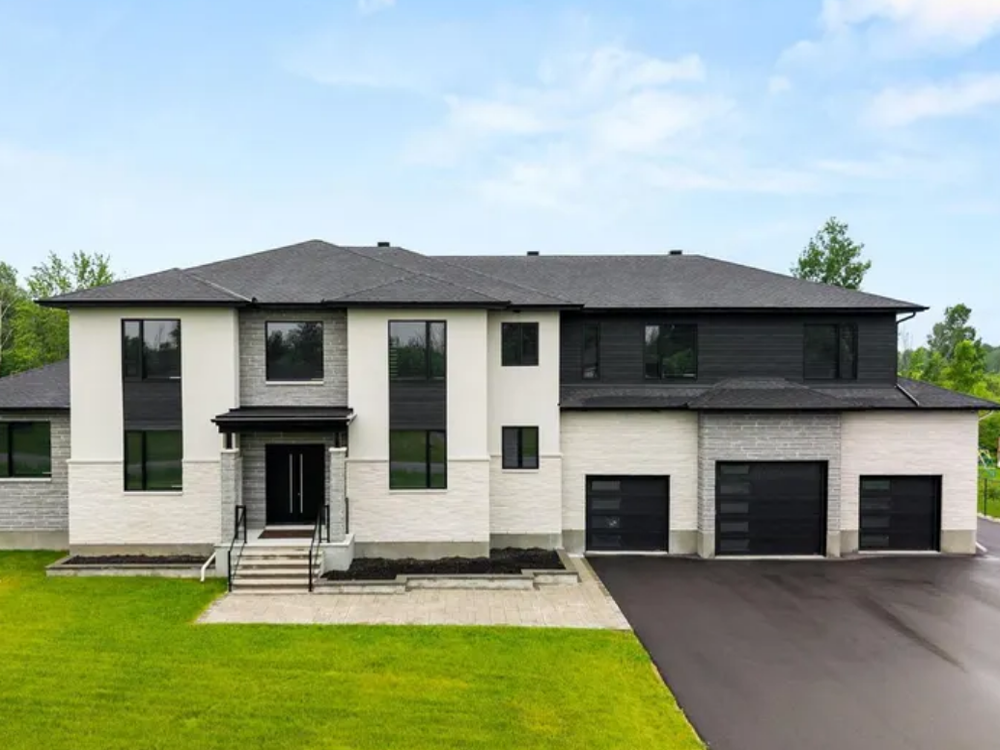 Front exterior of residential home at 663 Ballycastle Crescent, Ottawa