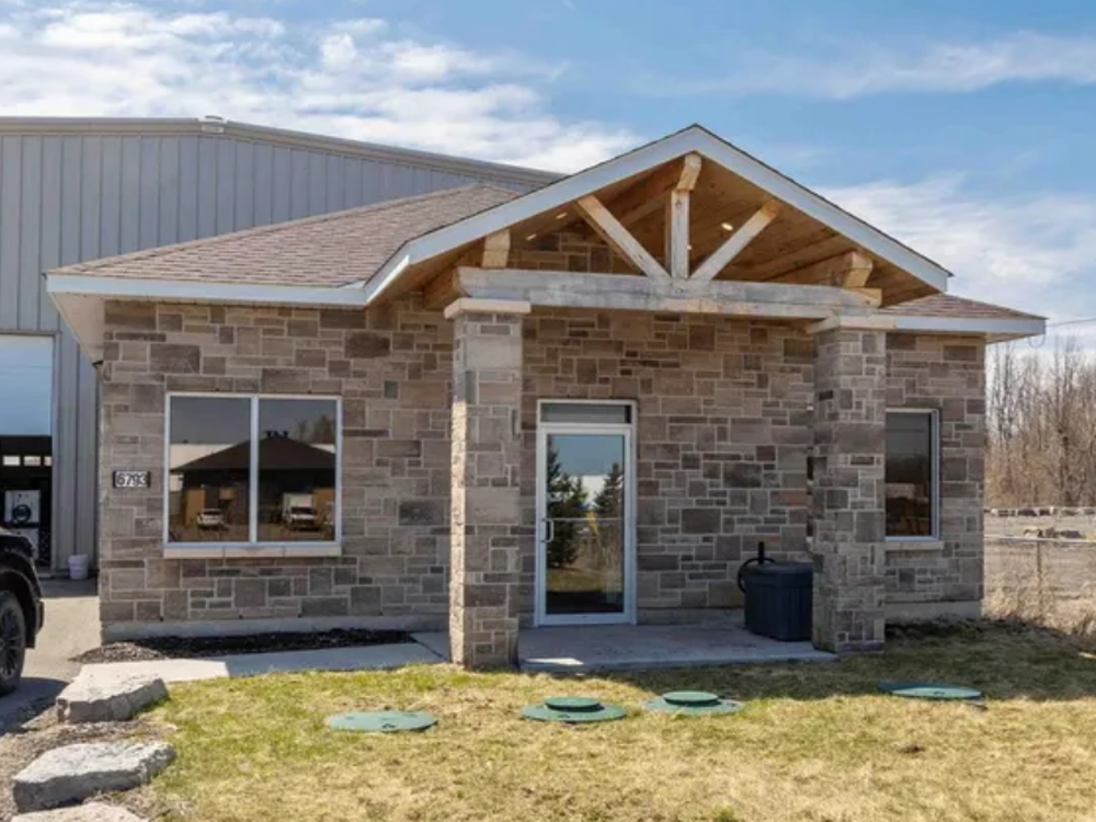 Front exterior of residential home at 6793 Hiram Drive, Ottawa
