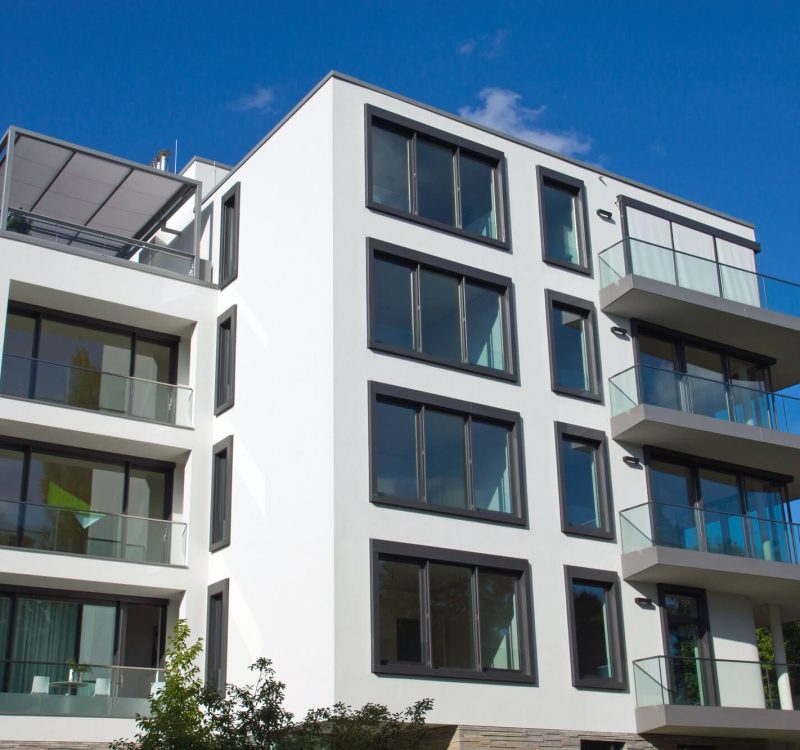Contemporary home in Berlin featuring clean lines, large windows, and modern architectural styling in an urban neighborhood.