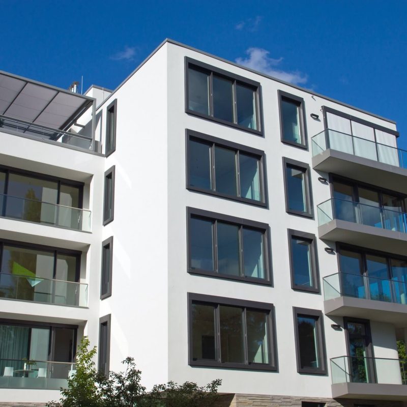 Contemporary home in Berlin featuring clean lines, large windows, and modern architectural styling in an urban neighborhood.